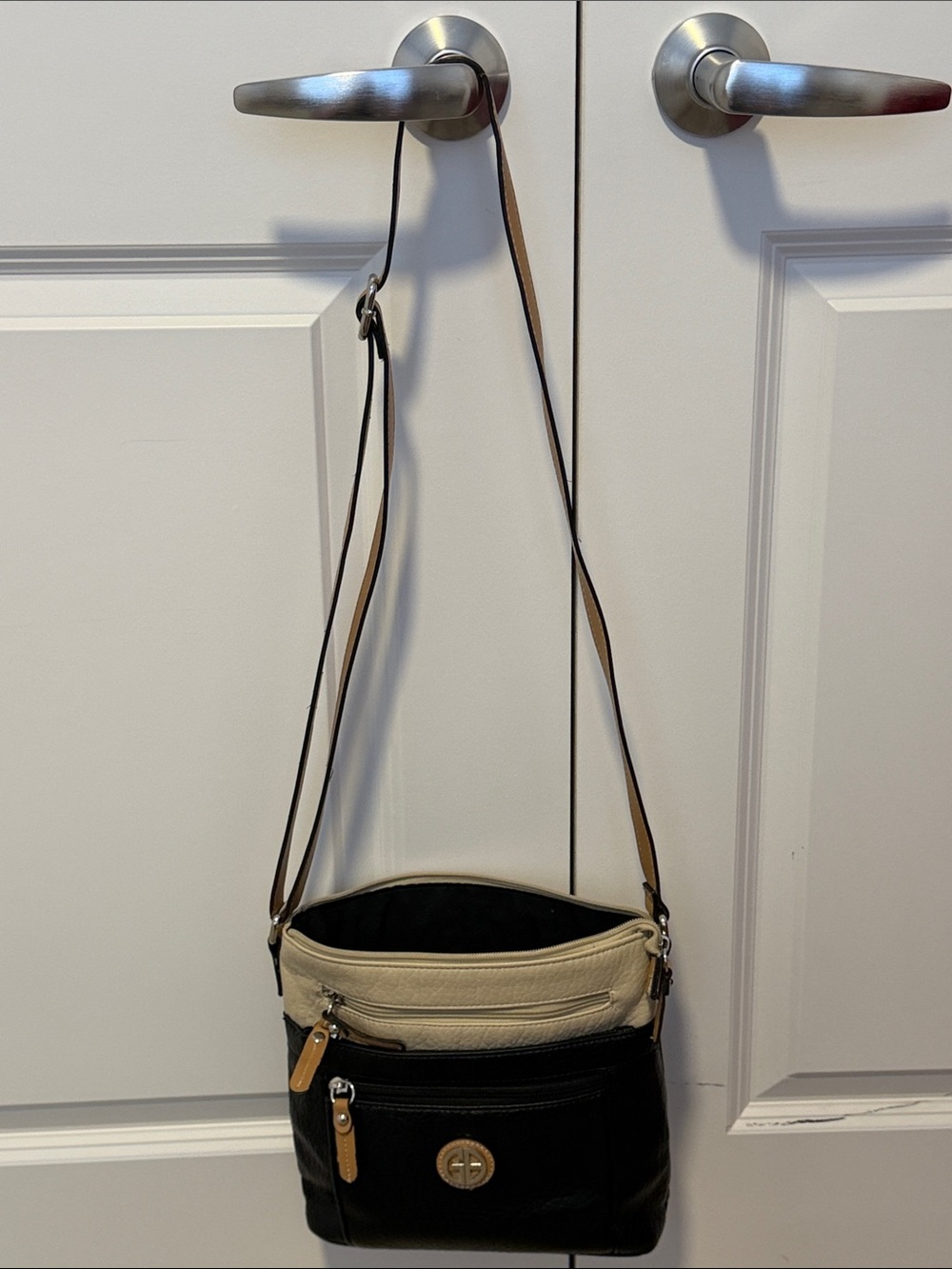 Giani Bernini Black and Cream Leather Crossbody Bag